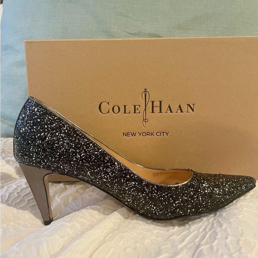 Cole Haan women’s sparkly pumps size 7.5 black and silver
